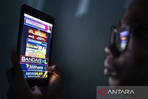 blacklist online casino|OJK to ban online gamblers from financial services.